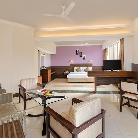 Sangam Hotel, タンジャーヴール エクステリア 写真