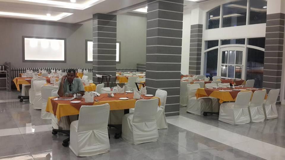 Sangam Hotel, タンジャーヴール エクステリア 写真