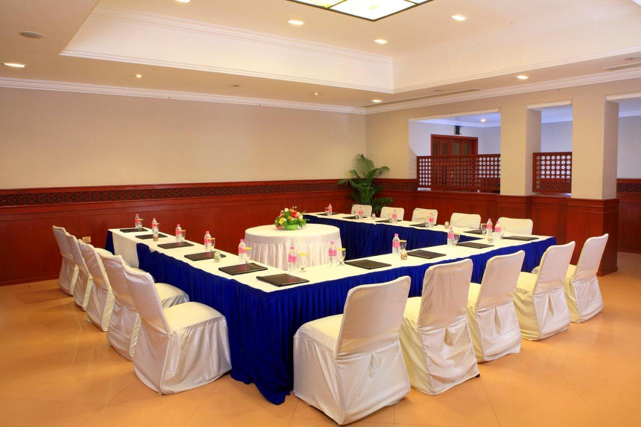 Sangam Hotel, タンジャーヴール エクステリア 写真