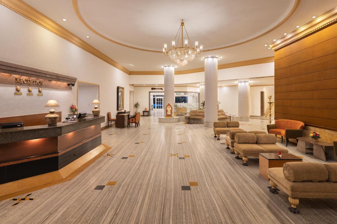 Sangam Hotel, タンジャーヴール エクステリア 写真
